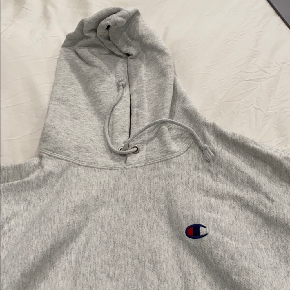 Champion Sweatshirt - Picture 2 of 5